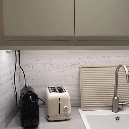 Philippe Auguste 3 - Ci - For 3 Prs Place De La Nation Apartman *